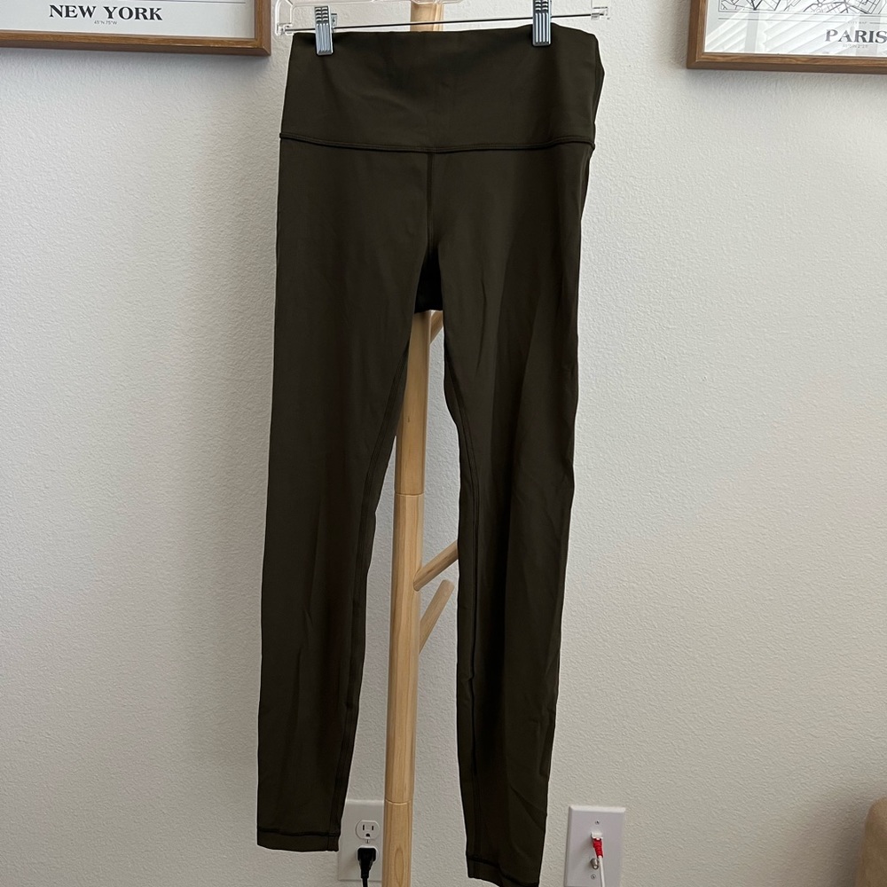 High waisted Lululemon leggings.